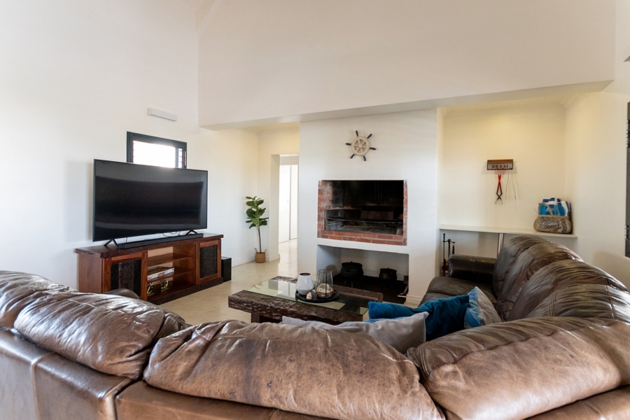 4 Bedroom Property for Sale in Jacobsbaai Western Cape
